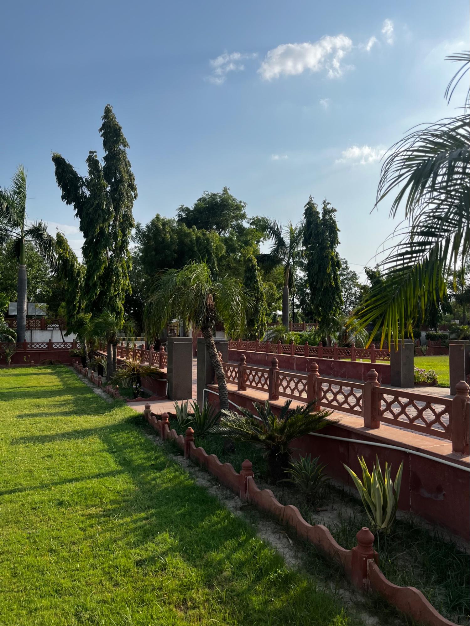 Shri Goverdhan Garden Photo 61